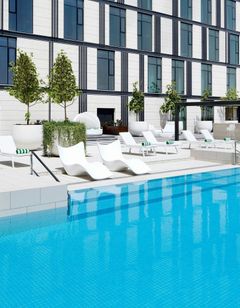 Holiday Inn Dubai Al-Maktoum Airport