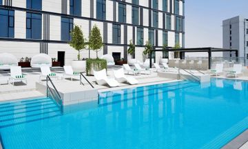 Holiday Inn Dubai Al-Maktoum Airport