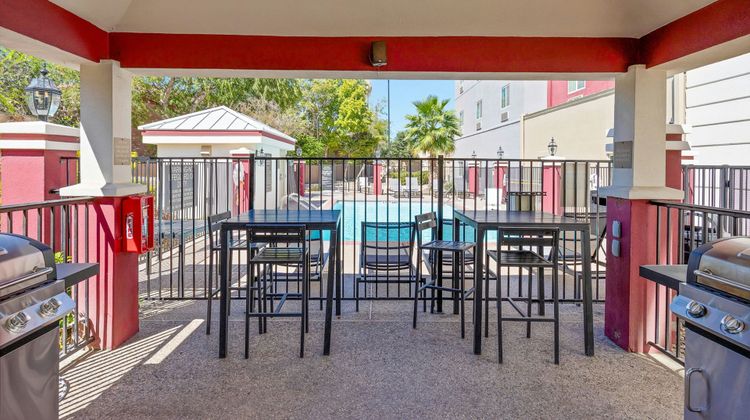 Candlewood Suites, Downtown San Antonio Exterior