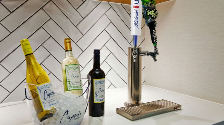 Staybridge Suites - Omaha Restaurant