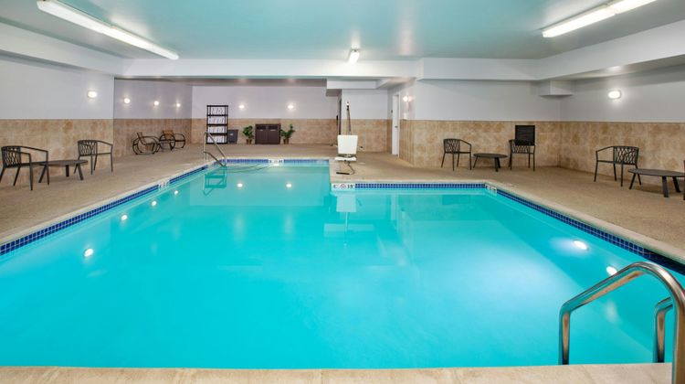 Staybridge Suites - Omaha Pool