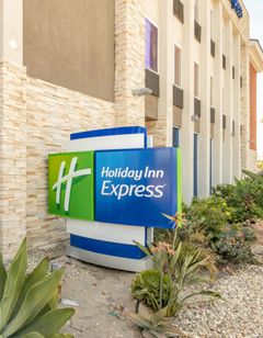 Holiday Inn Express Anaheim West