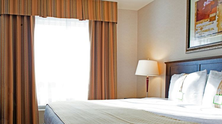 Holiday Inn Hotel & Suites-West Edmonton Room