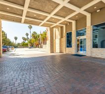 Holiday Inn Express Anaheim West Exterior