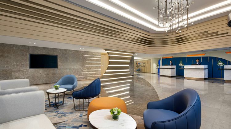 Holiday Inn Express Yibin Lobby