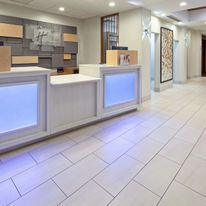 Holiday Inn Express Hotel & Suites Clovi