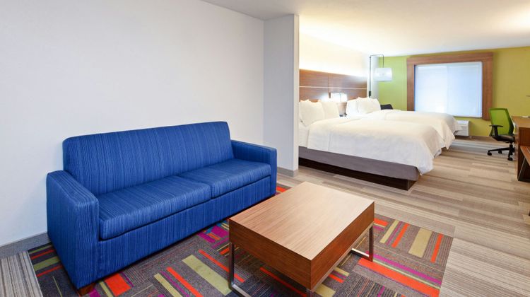 Holiday Inn Express Hotel & Suites Clovi Suite