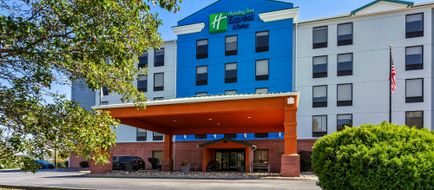Holiday Inn Express Exterior