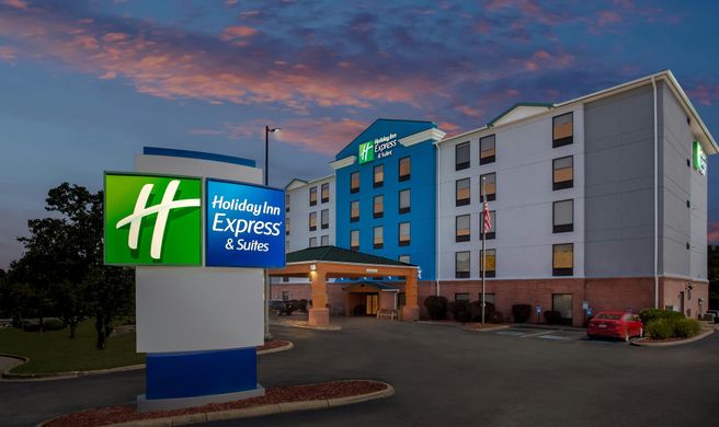 Holiday Inn Express Exterior