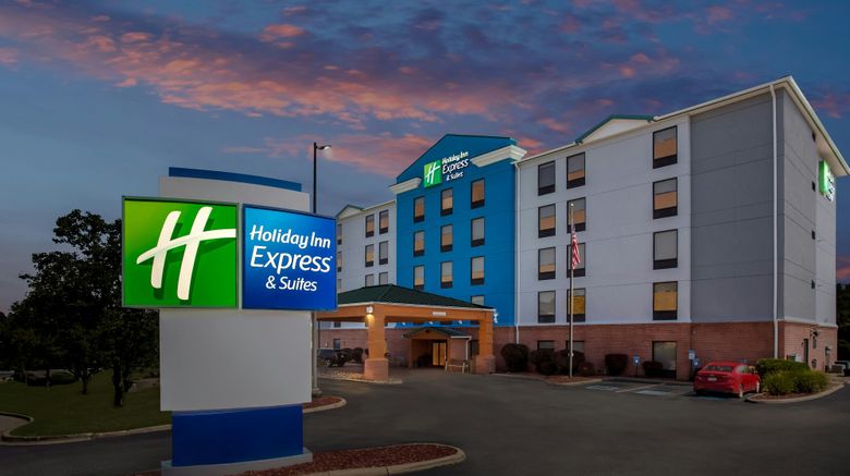 Holiday Inn Express Exterior. Images powered by <a href="https://www.leonardoworldwide.com" target="_blank" rel="noopener">Leonardo</a>.
