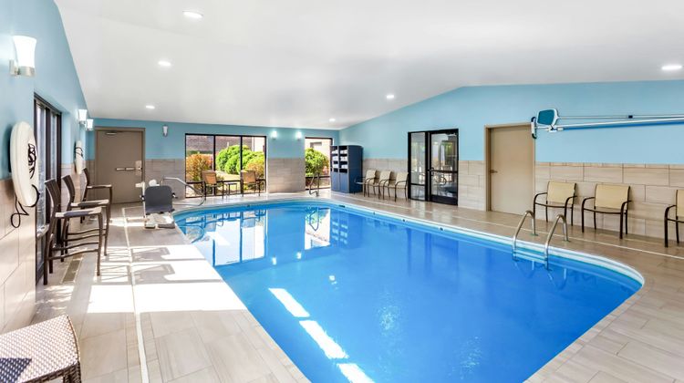Holiday Inn Express Pool