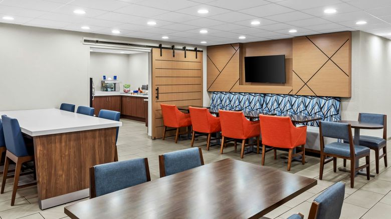 <b>Holiday Inn Express Restaurant</b>. Images powered by <a href="https://www.leonardoworldwide.com/" title="Leonardo Worldwide" target="_blank">Leonardo</a>.