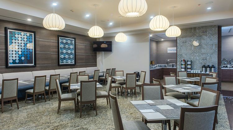 Holiday Inn Express Mexico-Toreo Restaurant