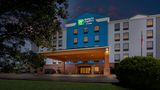 Holiday Inn Express Exterior