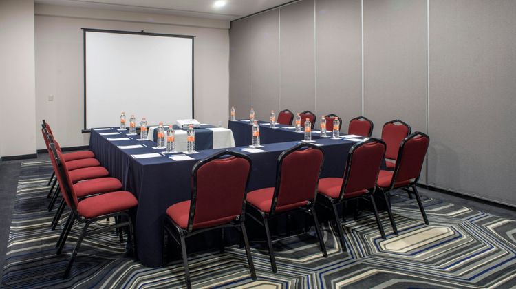 Holiday Inn Express Mexico-Toreo Meeting