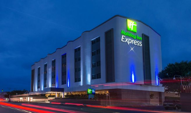 Holiday Inn Express Mexico-Toreo Exterior