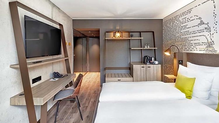 H2 Hotel Leipzig Room