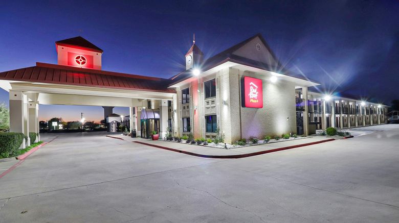 <b>Red Roof PLUS+ Dallas - Addison Exterior</b>. Images powered by <a href="https://www.leonardoworldwide.com/" title="Leonardo Worldwide" target="_blank">Leonardo</a>.