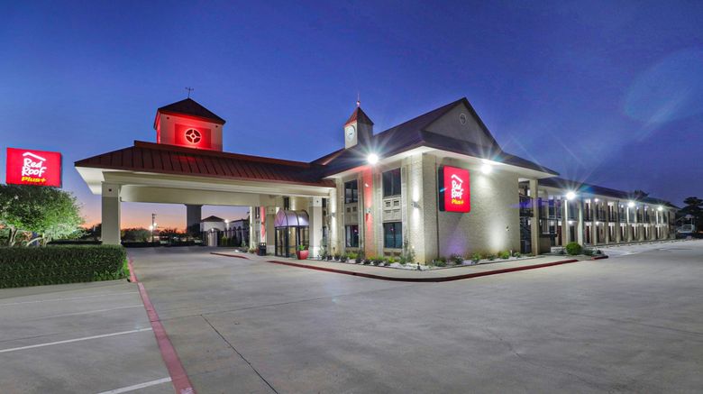 <b>Red Roof PLUS+ Dallas - Addison Exterior</b>. Images powered by <a href="https://www.leonardoworldwide.com/" title="Leonardo Worldwide" target="_blank">Leonardo</a>.
