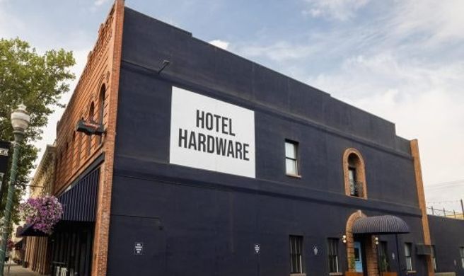 Hotel Hardware Exterior