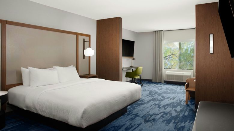 <b>Fairfield Inn & Suites Marriott Room</b>. Images powered by <a href="https://www.leonardoworldwide.com/" title="Leonardo Worldwide" target="_blank">Leonardo</a>.