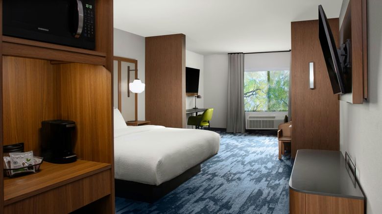 <b>Fairfield Inn & Suites Marriott Room</b>. Images powered by <a href="https://www.leonardoworldwide.com/" title="Leonardo Worldwide" target="_blank">Leonardo</a>.