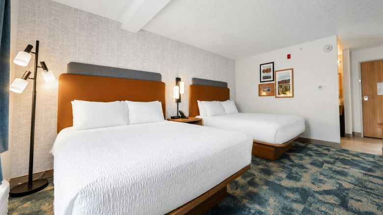 <b>Hampton Inn Sun Valley Room</b>. Images powered by <a href="https://www.leonardoworldwide.com/" title="Leonardo Worldwide" target="_blank">Leonardo</a>.