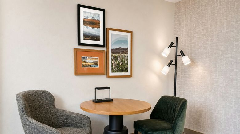 <b>Hampton Inn Sun Valley Room</b>. Images powered by <a href="https://www.leonardoworldwide.com/" title="Leonardo Worldwide" target="_blank">Leonardo</a>.