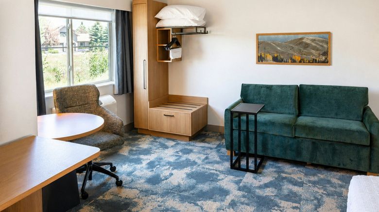 <b>Hampton Inn Sun Valley Room</b>. Images powered by <a href="https://www.leonardoworldwide.com/" title="Leonardo Worldwide" target="_blank">Leonardo</a>.