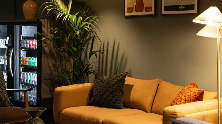 Cove Minshull Street Lobby