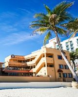 Hollywood Sands Resort