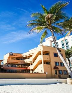 Hollywood Sands Resort