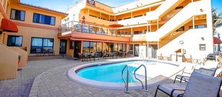 Hollywood Sands Resort Exterior