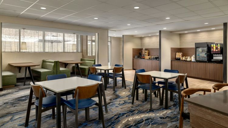 Fairfield Inn & Suites Athens Restaurant
