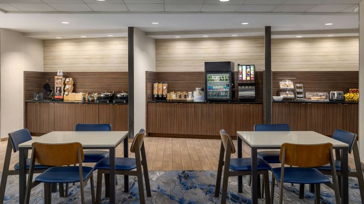 Fairfield Inn & Suites Athens Restaurant