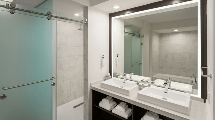 Maritime Hotel Fort Lauderdale Airport Suite