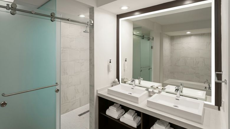 <b>Maritime Hotel Fort Lauderdale Airport Suite</b>. Images powered by <a href="https://www.leonardoworldwide.com/" title="Leonardo Worldwide" target="_blank">Leonardo</a>.