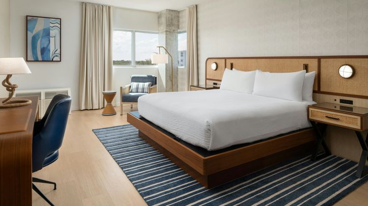 Maritime Hotel Fort Lauderdale Airport Room