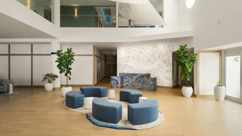 <b>Maritime Hotel Fort Lauderdale Airport Lobby</b>. Images powered by <a href="https://www.leonardoworldwide.com/" title="Leonardo Worldwide" target="_blank">Leonardo</a>.