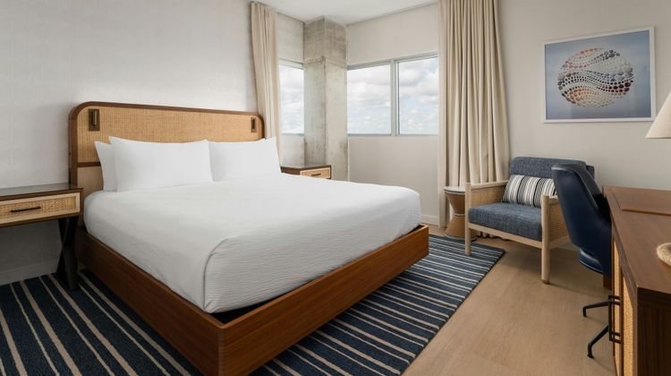 Maritime Hotel Fort Lauderdale Airport Room