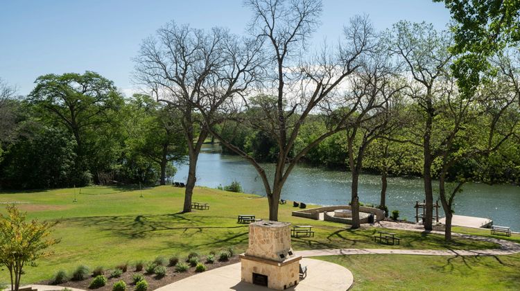 Courtyard New Braunfels River Village Exterior