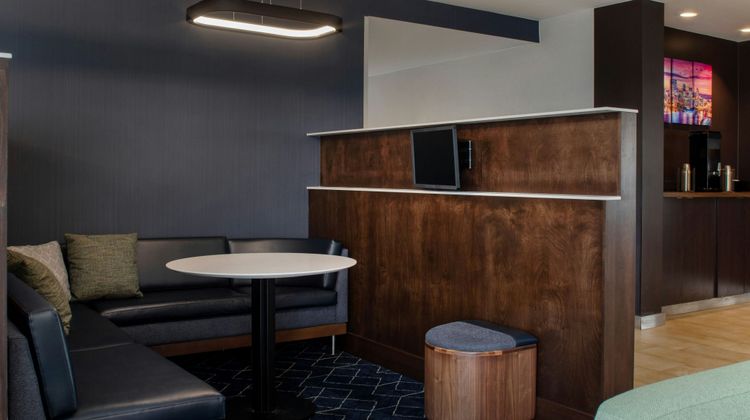 Courtyard by Marriott Pittsburgh Airport Restaurant