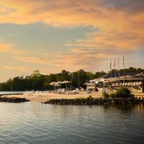 The Tides Inn