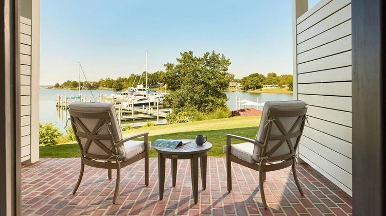 The Tides Inn Room