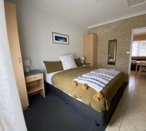 Esperance Central Accomodations Room