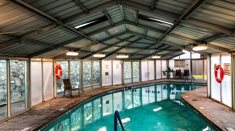 <b>Crown Point Condominiums Pool</b>. Images powered by <a href="https://www.leonardoworldwide.com/" title="Leonardo Worldwide" target="_blank">Leonardo</a>.