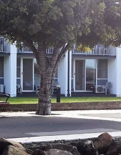 Zorba Waterfront Motel