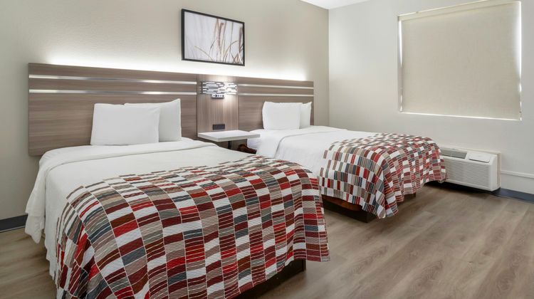 Red Roof Inn & Suites Beaumont Room