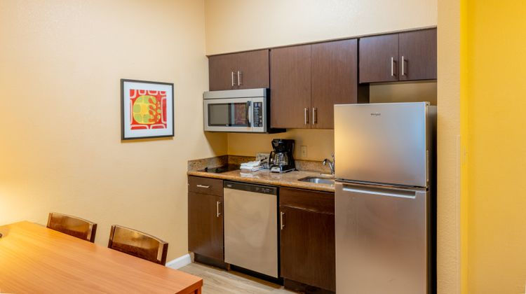Candlewood Suites Bedford - Fort Worth Room