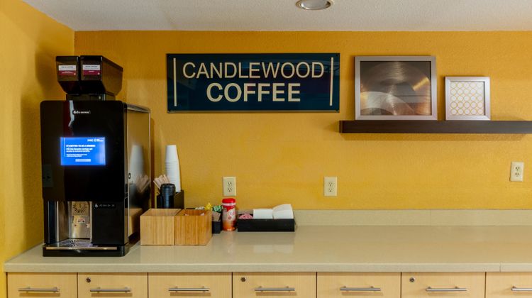 Candlewood Suites Bedford - Fort Worth Lobby